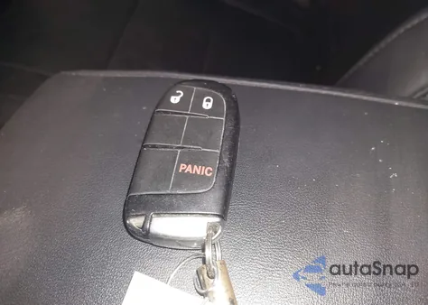 2015 Jeep Grand Cherokee Laredo z USA, uszkodzony, nr VIN 1C4RJFAG5FC905831